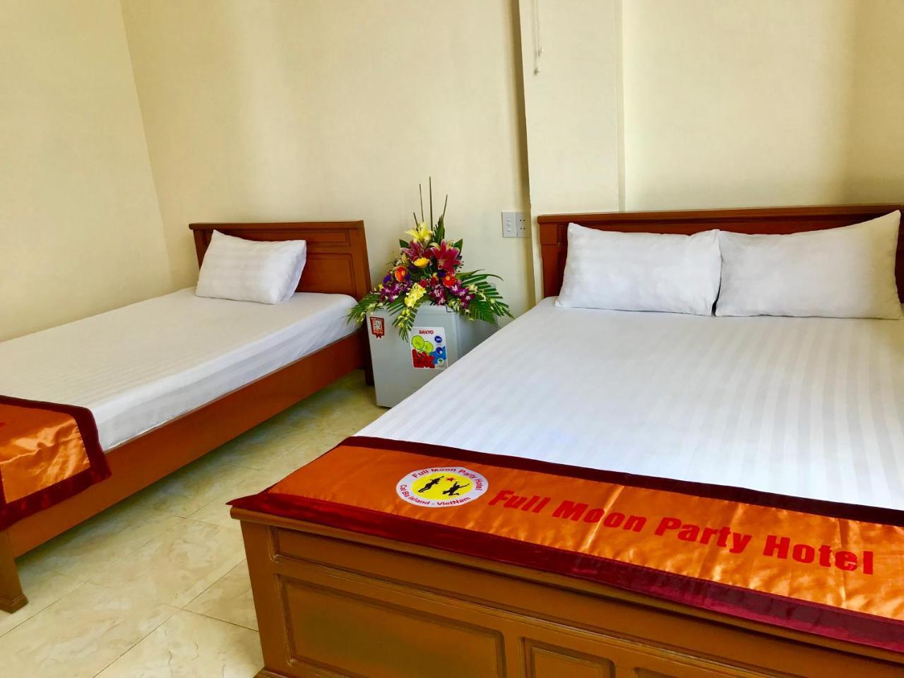 Full Moon Party Hotel Hai Phong Exterior photo